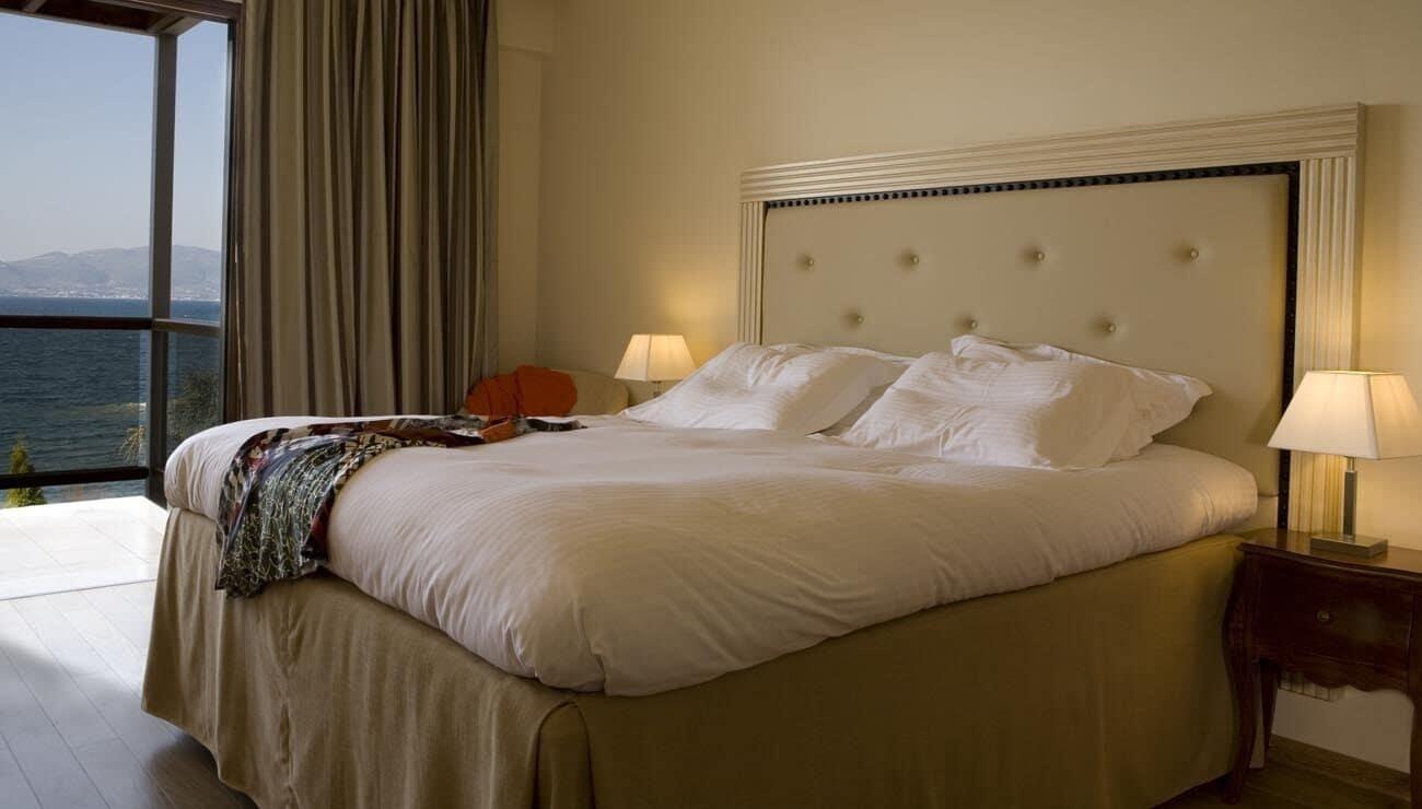 발리스 리조트 호텔 볼로스 외부 사진 A bedroom at the hotel