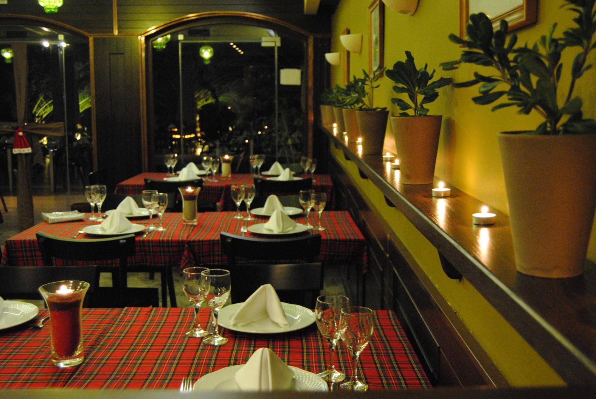 발리스 리조트 호텔 볼로스 외부 사진 Restaurant interior