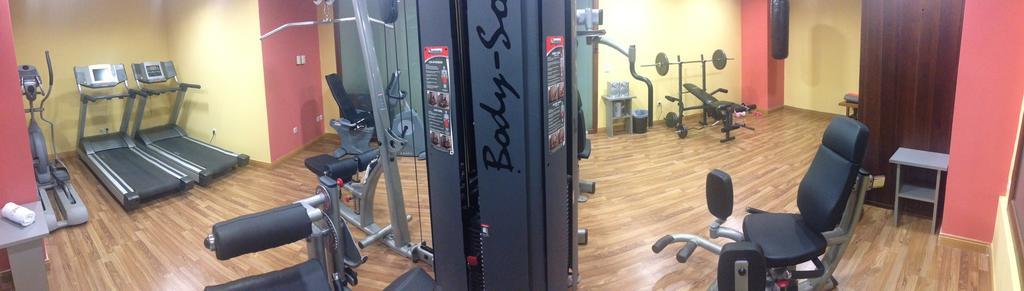발리스 리조트 호텔 볼로스 외부 사진 Body-Solid exercise machine