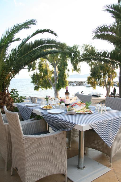 발리스 리조트 호텔 볼로스 외부 사진 A Greek table